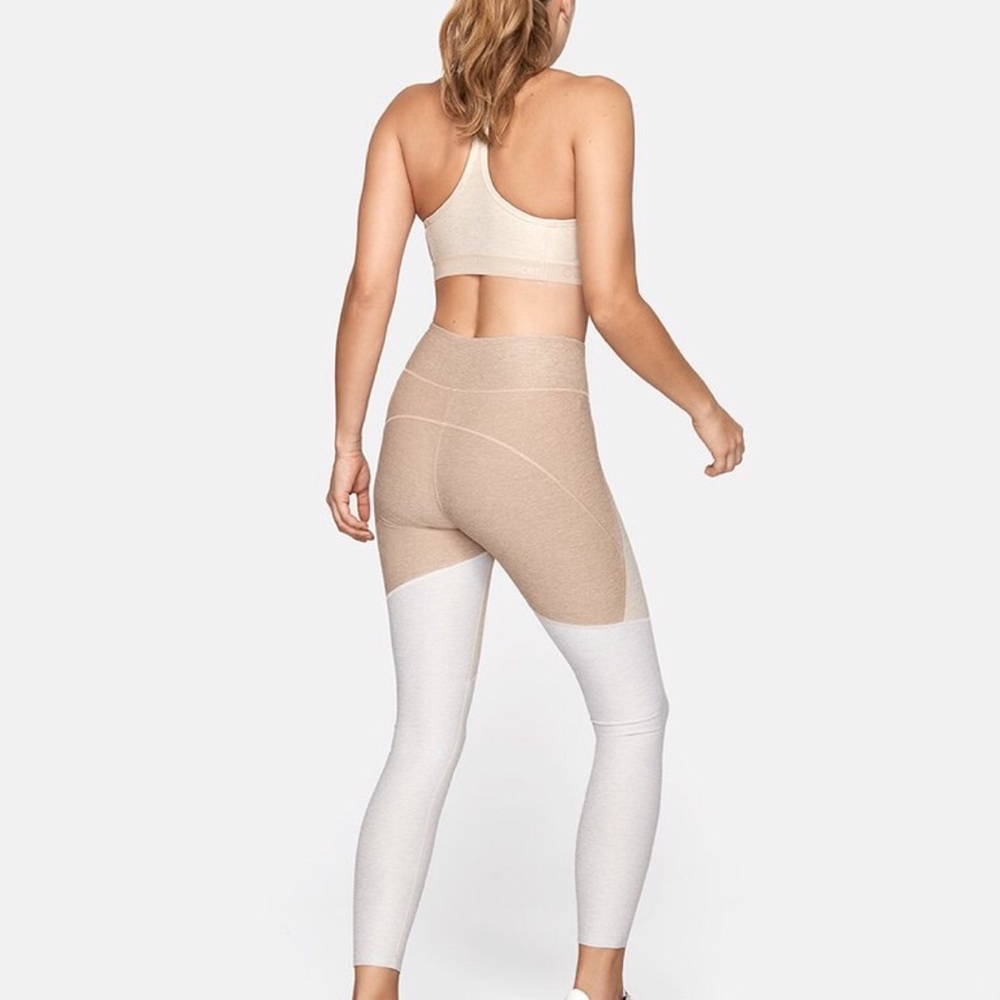 Outdoor Voices tri-tone leggings.